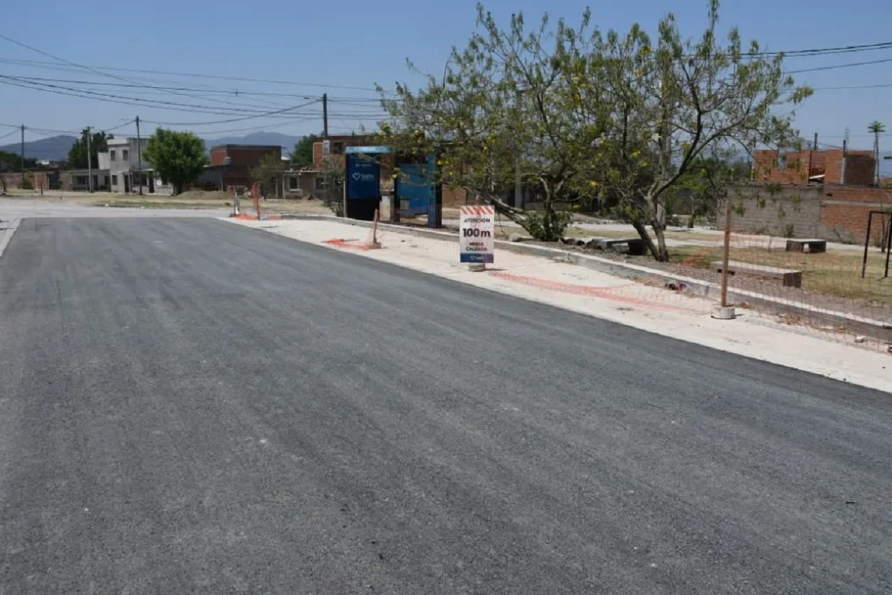 La Municipalidad erradicó calles de tierra en el barrio Costa Azul