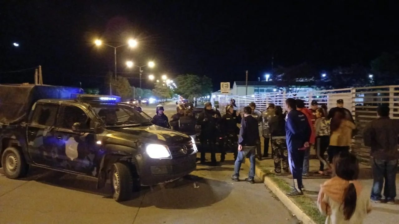 Incendio en la Alcaidía de Salta: Tres internos en terapia intensiva y cuatro penitenciarios lesionados